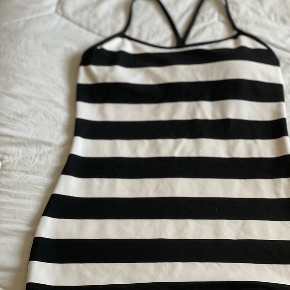 Lululemon Racerback top size 6 - Picture 8 of 9
